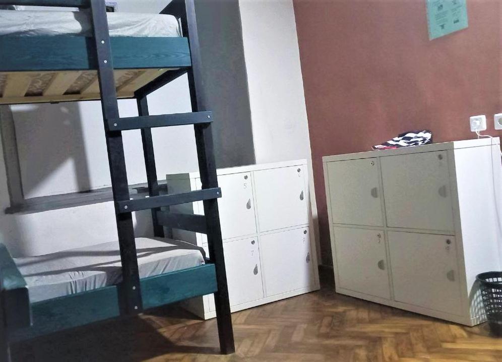 Bern Hostel Kiszyniów Zewnętrze zdjęcie