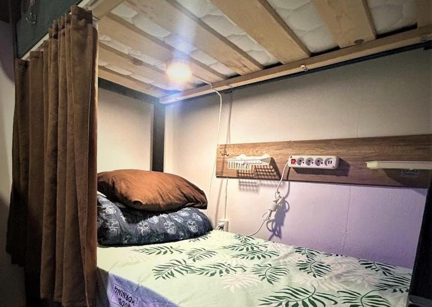 Bern Hostel Kiszyniów Zewnętrze zdjęcie