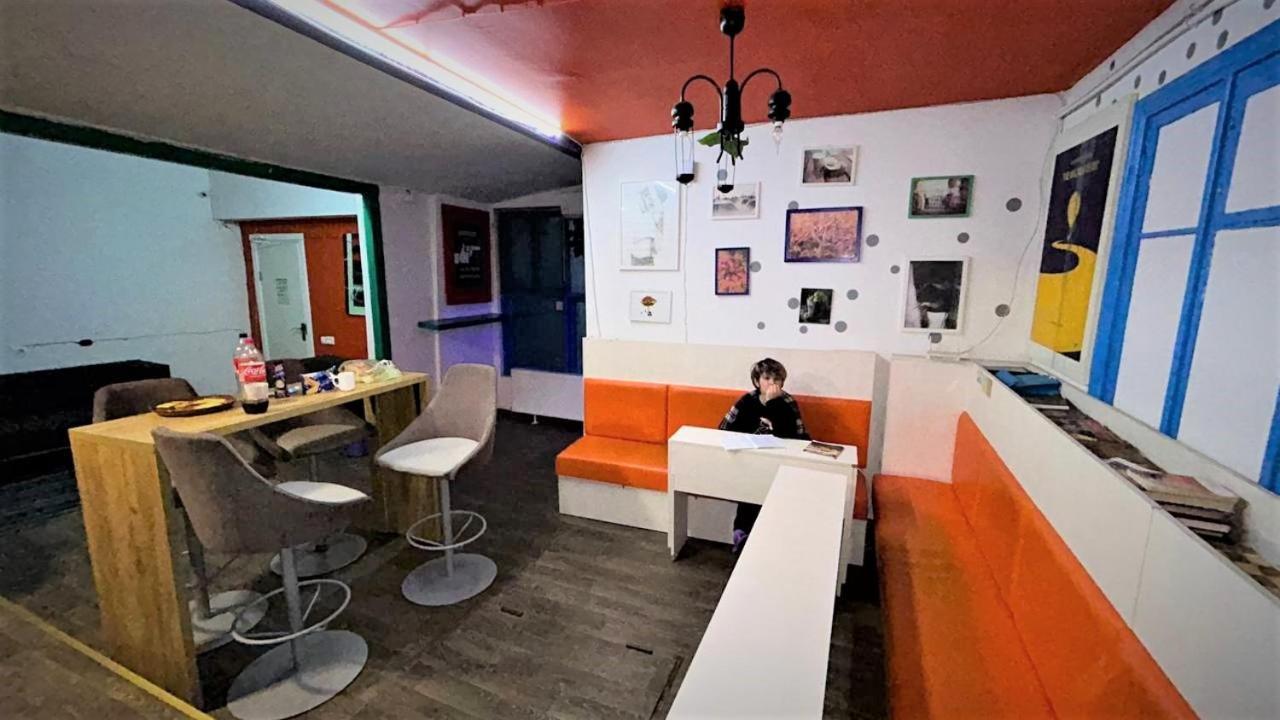 Bern Hostel Kiszyniów Zewnętrze zdjęcie