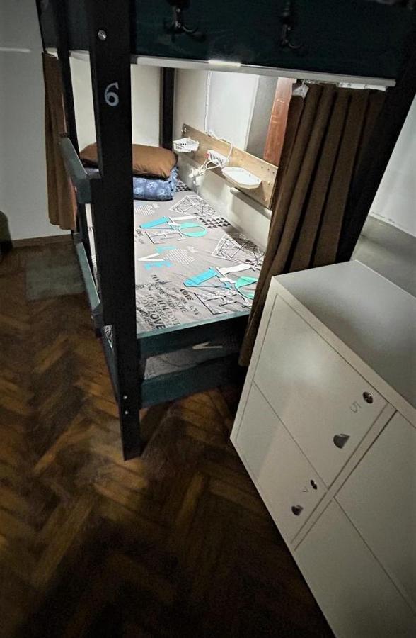 Bern Hostel Kiszyniów Zewnętrze zdjęcie